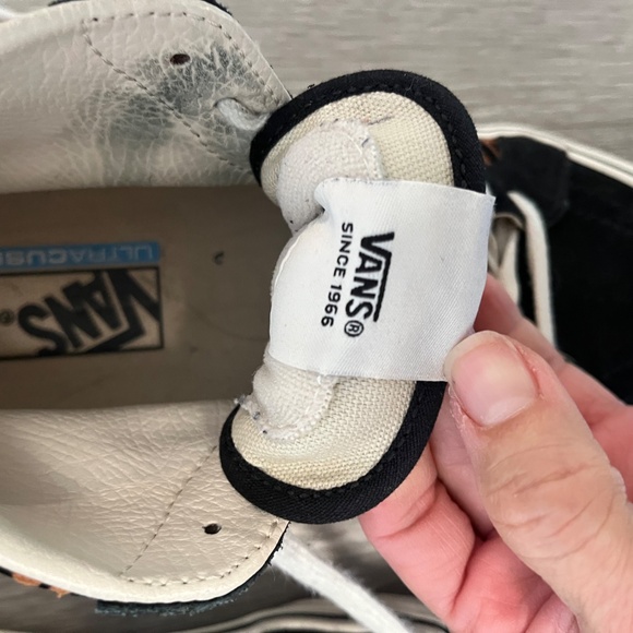 Vans Hi Tops - Picture 9 of 10